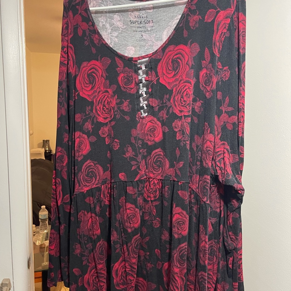 Torrid long sleeve rose dressy shirt